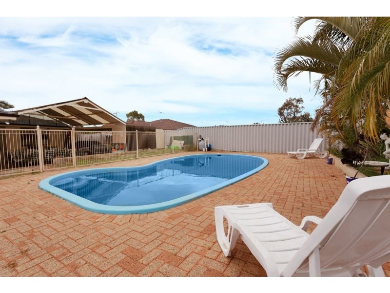 8 Nagambie Close, South Lake WA 6164