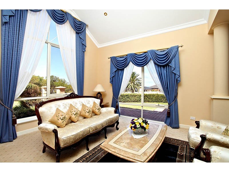 2 Baton Rouge Drive, Mindarie WA 6030