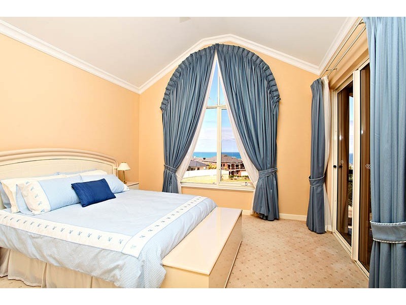 2 Baton Rouge Drive, Mindarie WA 6030