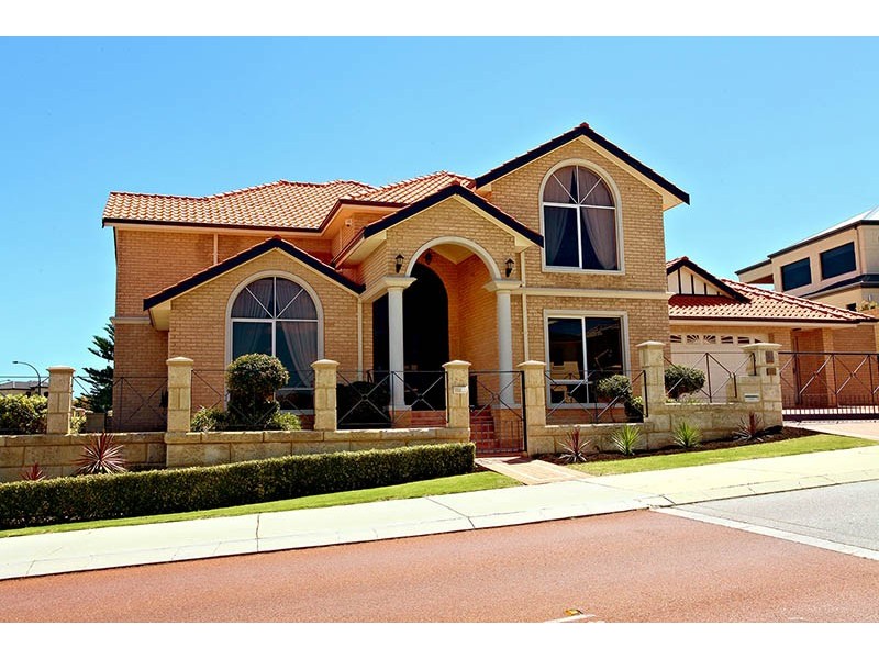 2 Baton Rouge Drive, Mindarie WA 6030