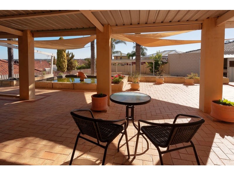 17 Clamp Court, Bibra Lake WA 6163