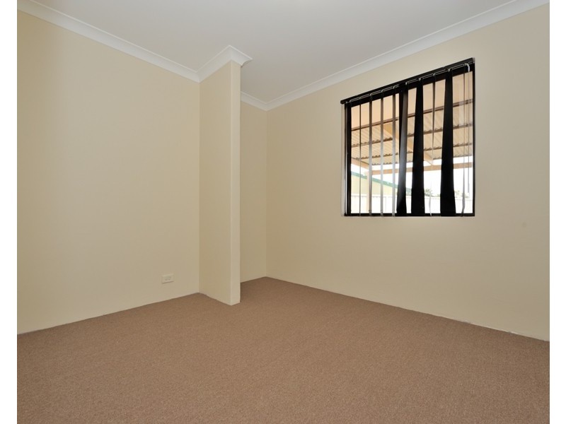 15 Chittering Place, Cooloongup WA 6168