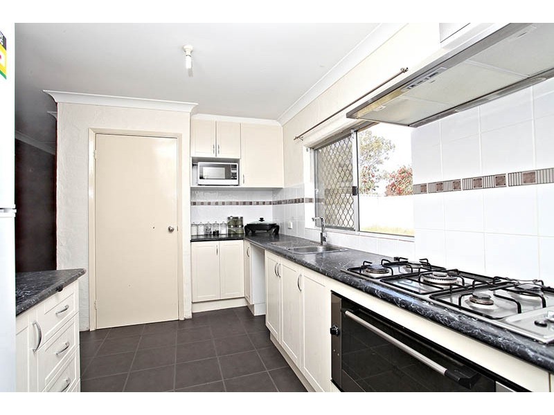 5A Warwick Place, Marangaroo WA 6064