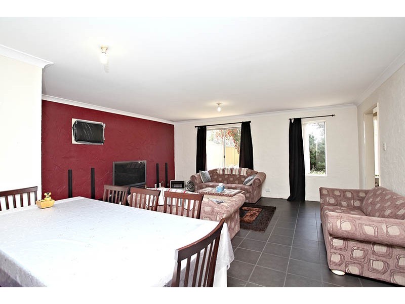 5A Warwick Place, Marangaroo WA 6064