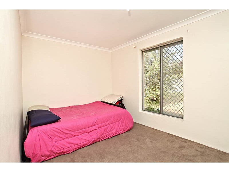 5A Warwick Place, Marangaroo WA 6064