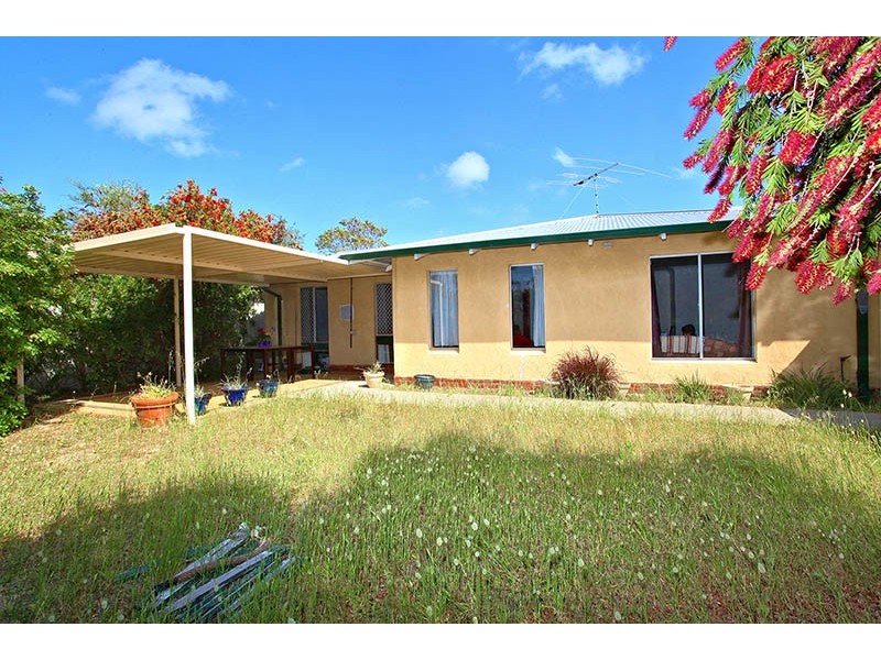 5A Warwick Place, Marangaroo WA 6064