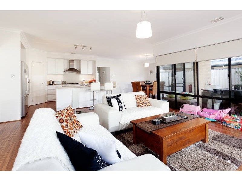27 Balboa Loop, Aubin Grove WA 6164