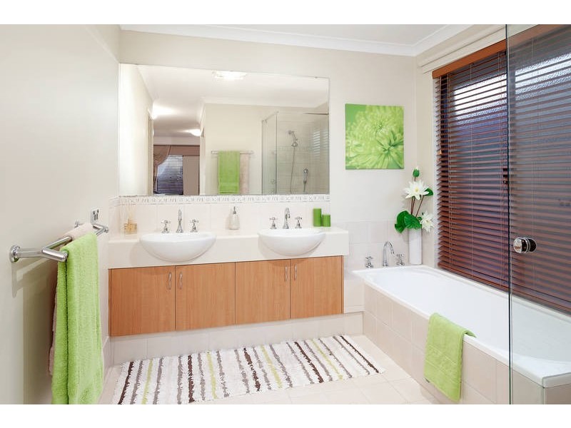 16 Alexandria Follow, Success WA 6164