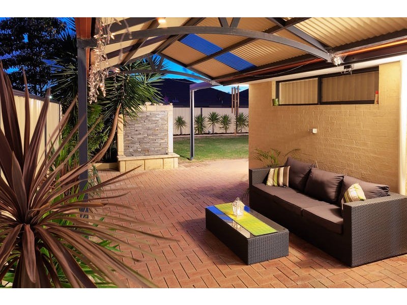 16 Alexandria Follow, Success WA 6164