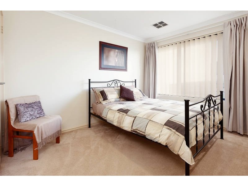 16 Alexandria Follow, Success WA 6164