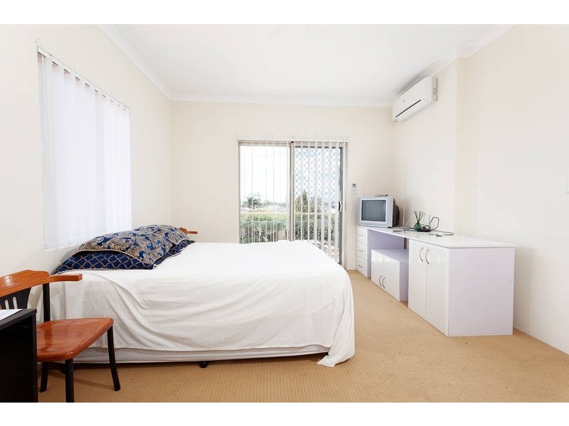 15 Monterey Court, Kardinya WA 6163