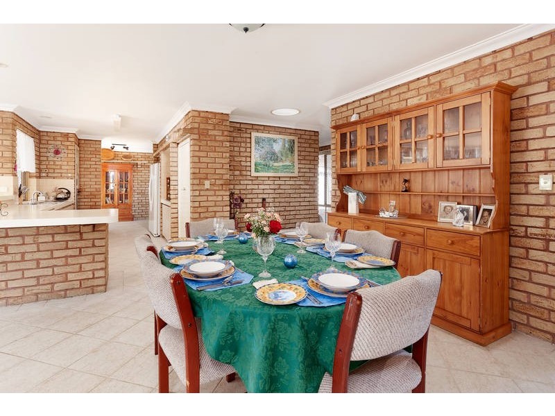 39 Magnolia Gardens, Yangebup WA 6164