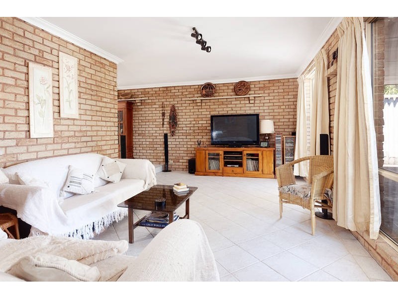 39 Magnolia Gardens, Yangebup WA 6164