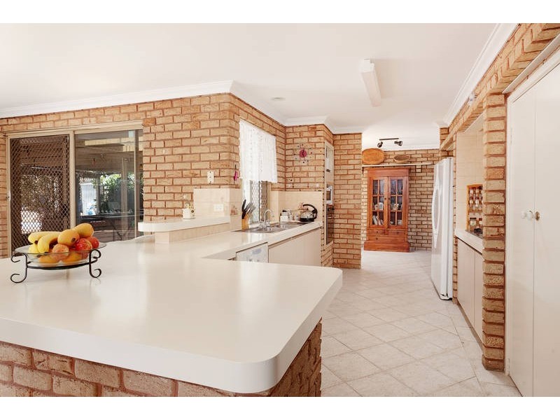 39 Magnolia Gardens, Yangebup WA 6164