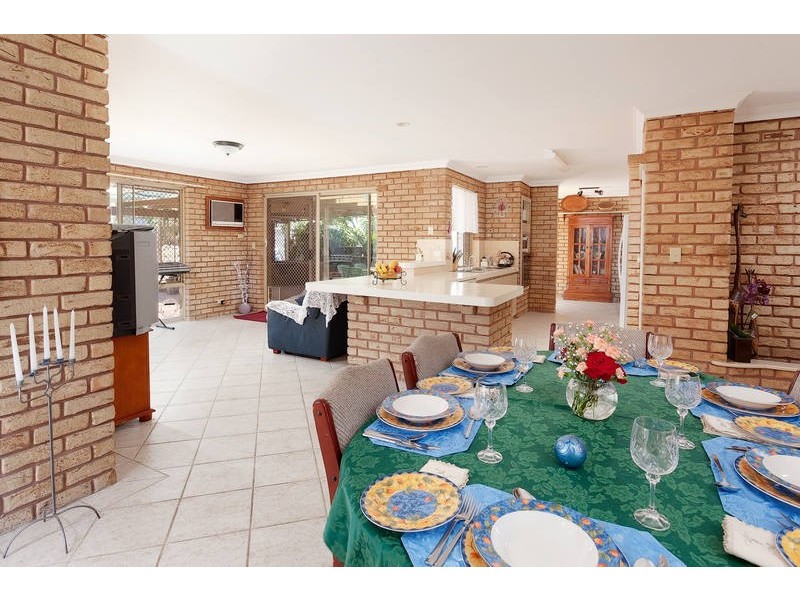 39 Magnolia Gardens, Yangebup WA 6164