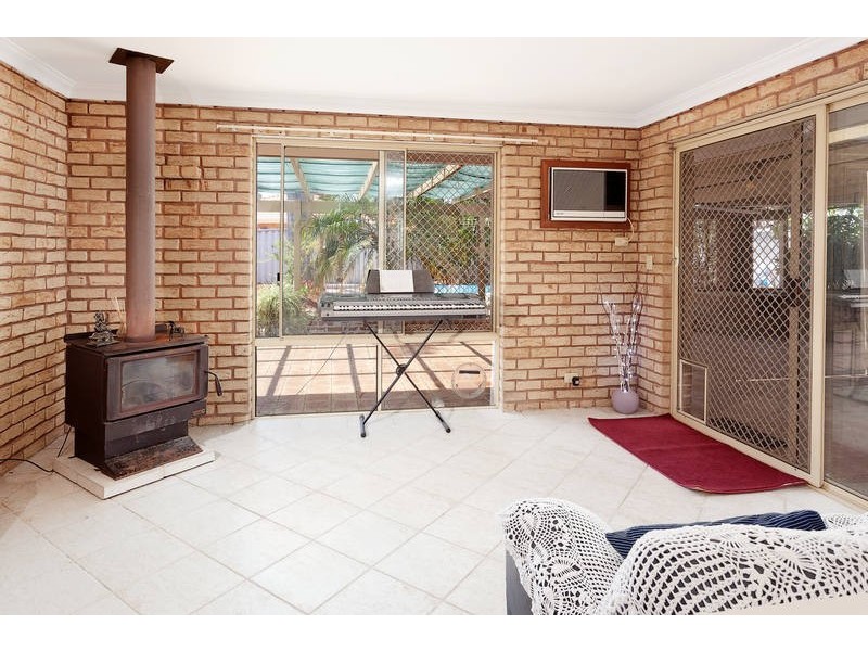 39 Magnolia Gardens, Yangebup WA 6164