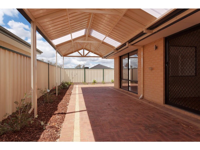 6 Wakehurst Loop, Success WA 6164