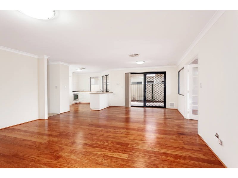 6 Wakehurst Loop, Success WA 6164