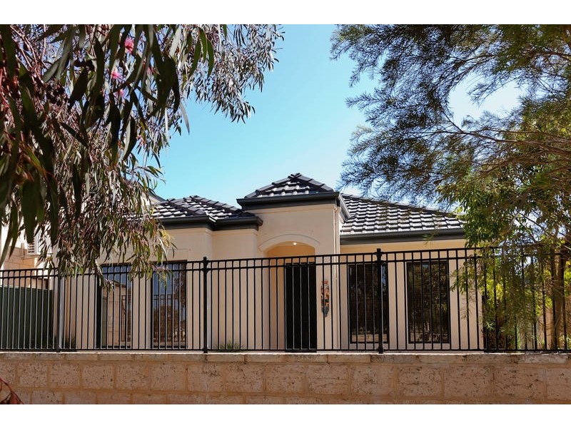 19 Paperbark Lane, Atwell WA 6164