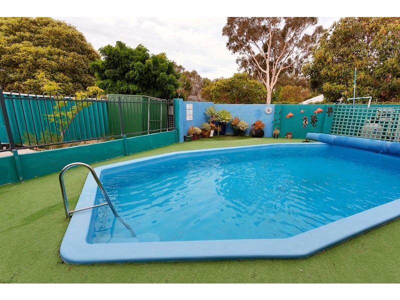 25 Bromley Road, Hilton WA 6163