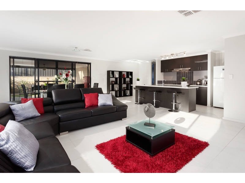 8 Songlark Court, Baldivis WA 6171