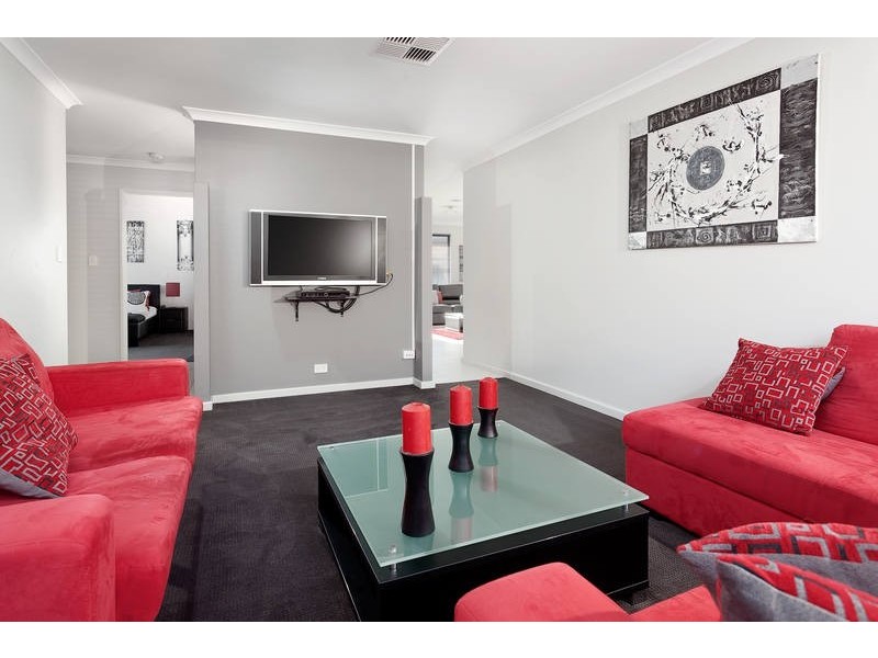 8 Songlark Court, Baldivis WA 6171