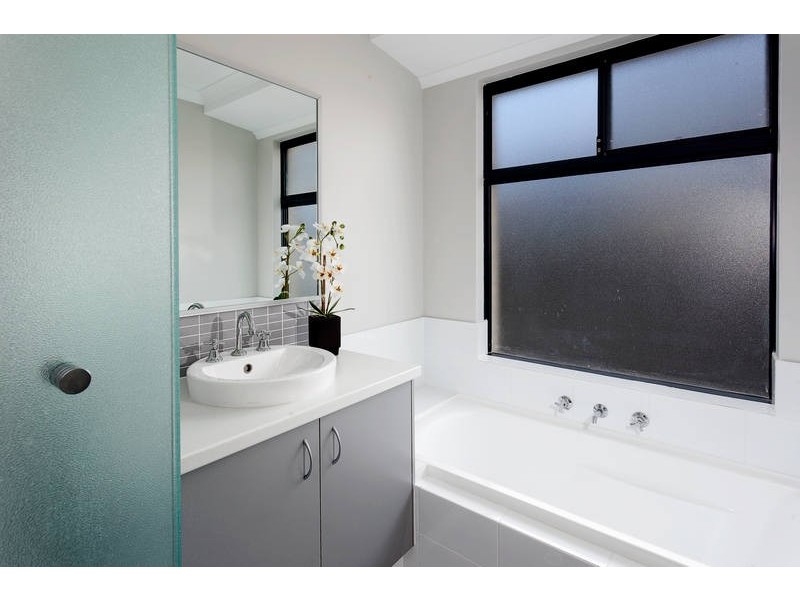 8 Songlark Court, Baldivis WA 6171