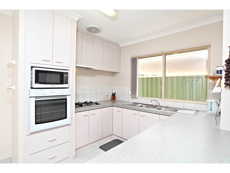 6b Korel Place, Coogee WA 6166