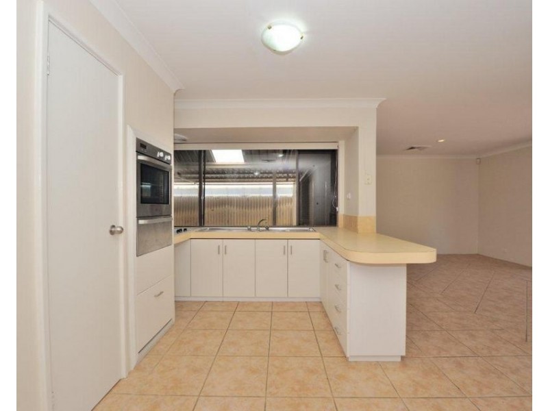 4 Arctic Close, Waikiki WA 6169