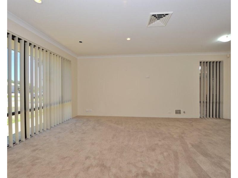 4 Arctic Close, Waikiki WA 6169