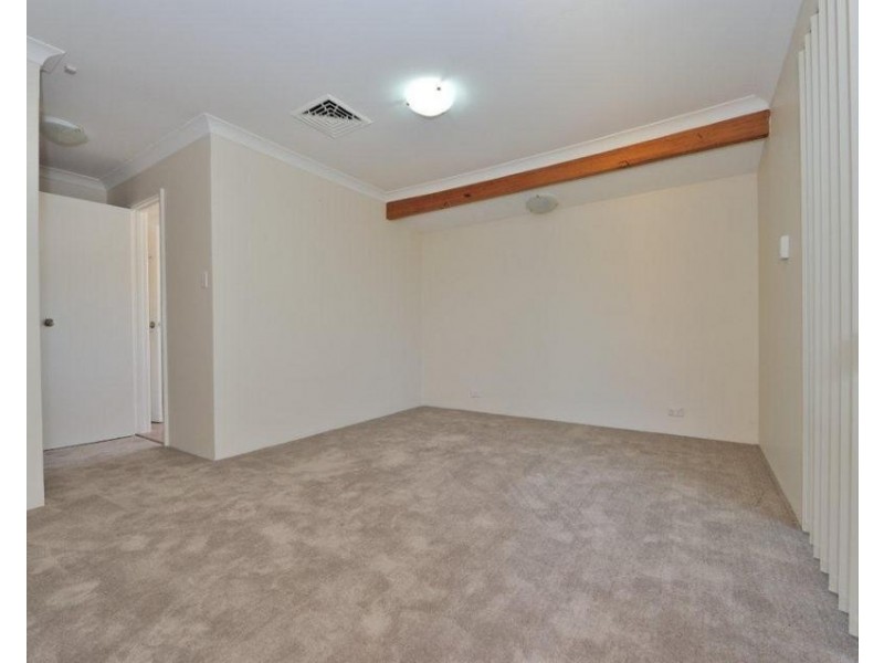 4 Arctic Close, Waikiki WA 6169