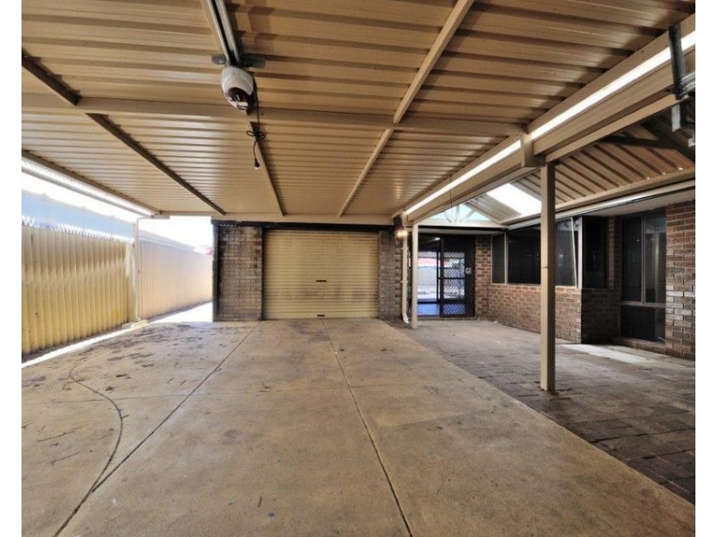 4 Arctic Close, Waikiki WA 6169