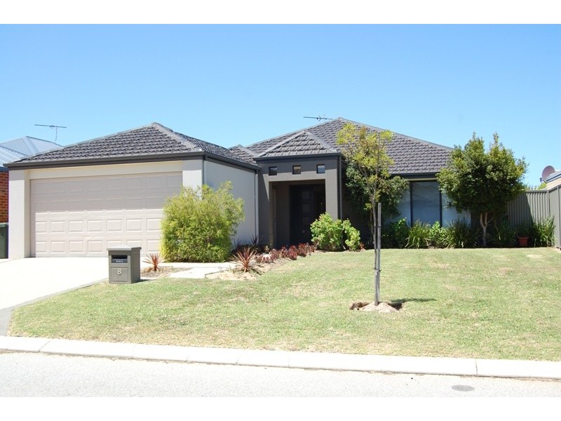 8 Lakeside Vista, Waikiki WA 6169