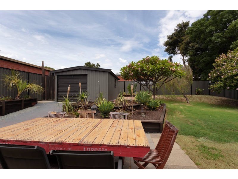 33 Archidamus Road, Coolbellup WA 6163