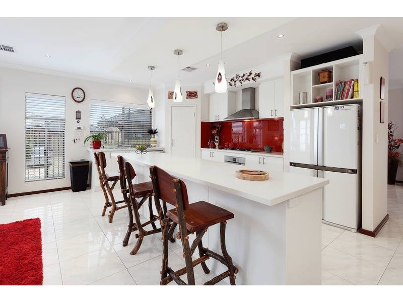 79 Peregrine Circle, Beeliar WA 6164