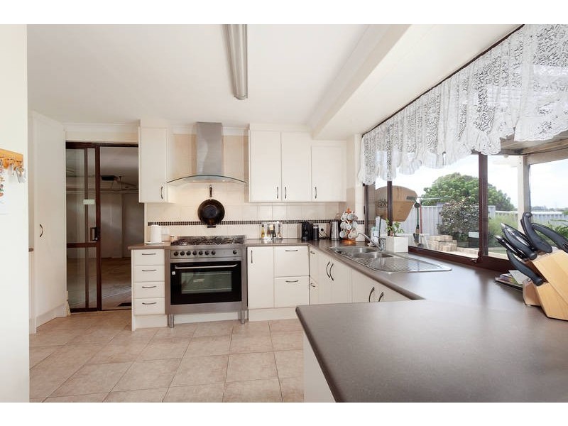 11 Bundy Court, South Lake WA 6164