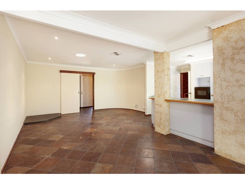 1 Lakeview Place, Bibra Lake WA 6163