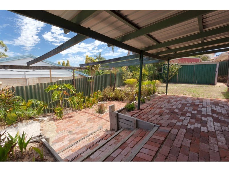 1 Lakeview Place, Bibra Lake WA 6163