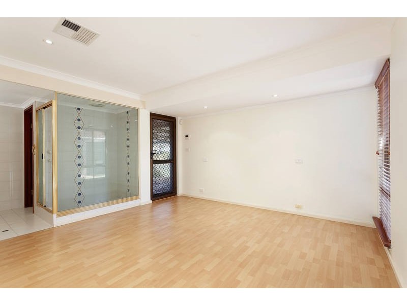 1 Lakeview Place, Bibra Lake WA 6163