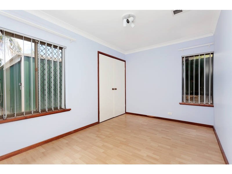 1 Lakeview Place, Bibra Lake WA 6163