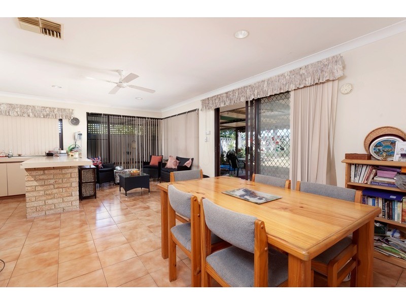 8 Iris Place, Yangebup WA 6164