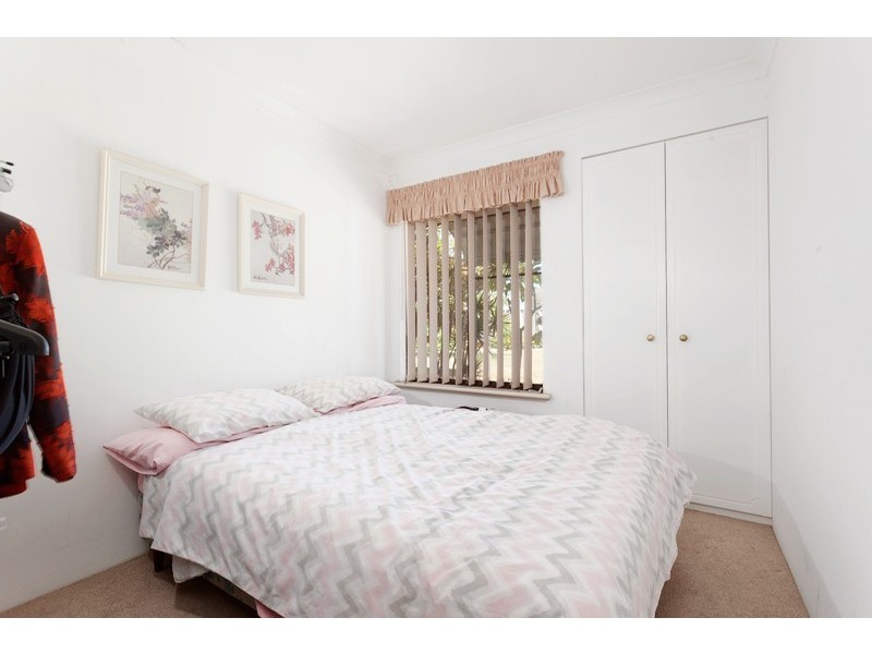 8 Iris Place, Yangebup WA 6164