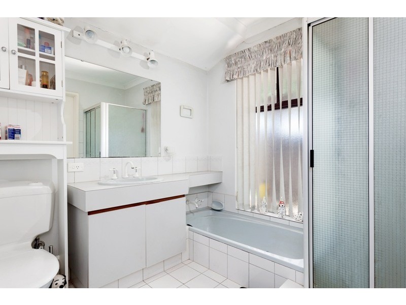 8 Iris Place, Yangebup WA 6164