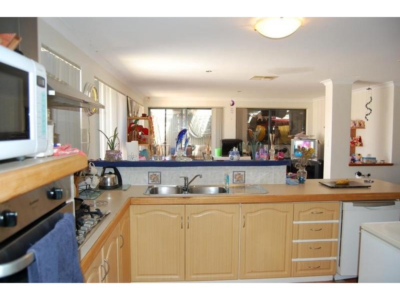 6 Coorong Turn, Warnbro WA 6169