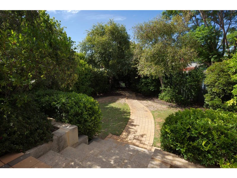 5 Martin Place, Bibra Lake WA 6163