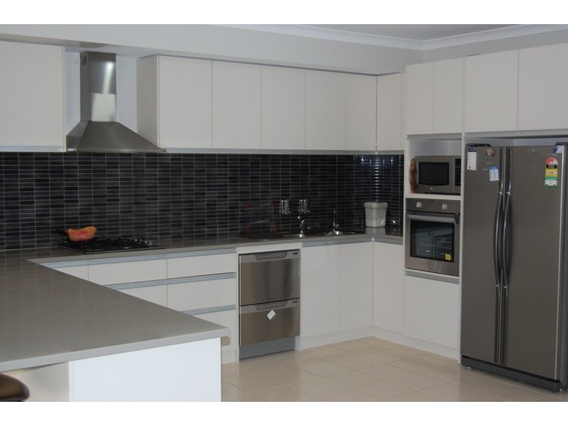 9 Ironbark Terrace, Hammond Park WA 6164