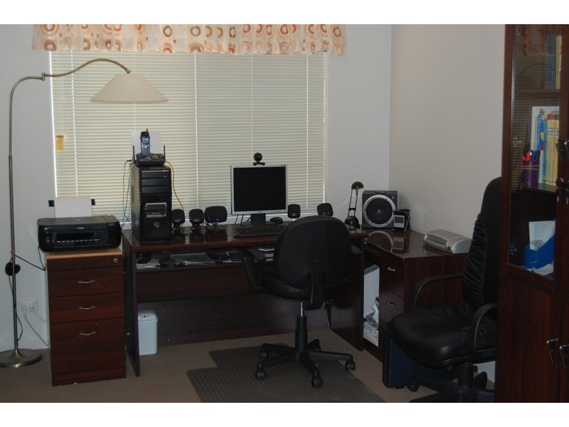 9 Ironbark Terrace, Hammond Park WA 6164