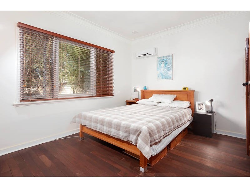 1 Hames Street, Hamilton Hill WA 6163