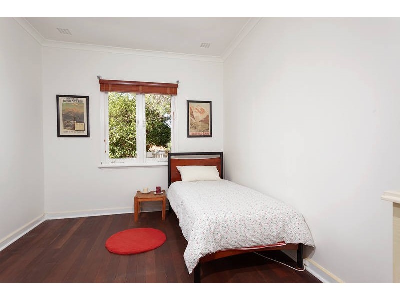 1 Hames Street, Hamilton Hill WA 6163