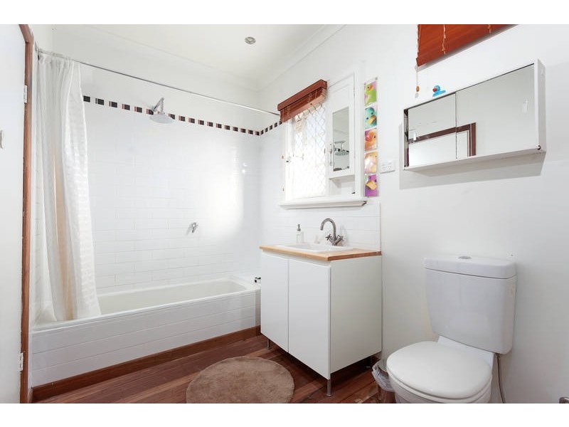 1 Hames Street, Hamilton Hill WA 6163